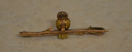 9ct yellow and rose gold bar brooch of a baby owl sitting on a branch, total approx weight 2.