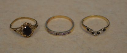 3 9ct gold rings, total approx weight 3.