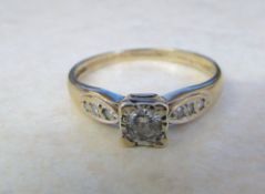 9ct gold diamond illusion cut ring 0.