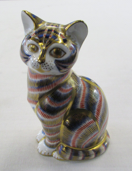 Royal Crown Derby paperweight of a cat with fixed white ceramic stopper H 13 cm