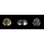 A 9ct gold signet ring, size F/G, a similar gold signet ring, size G/H, and a 9ct gold wedding band,