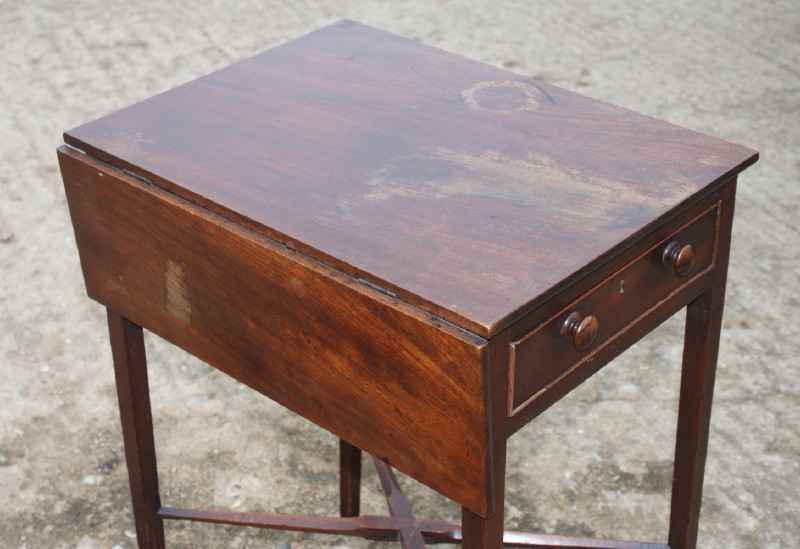 A 19th Century mahogany single flap work table and a 19th Century mahogany and banded chest of two - Image 3 of 3