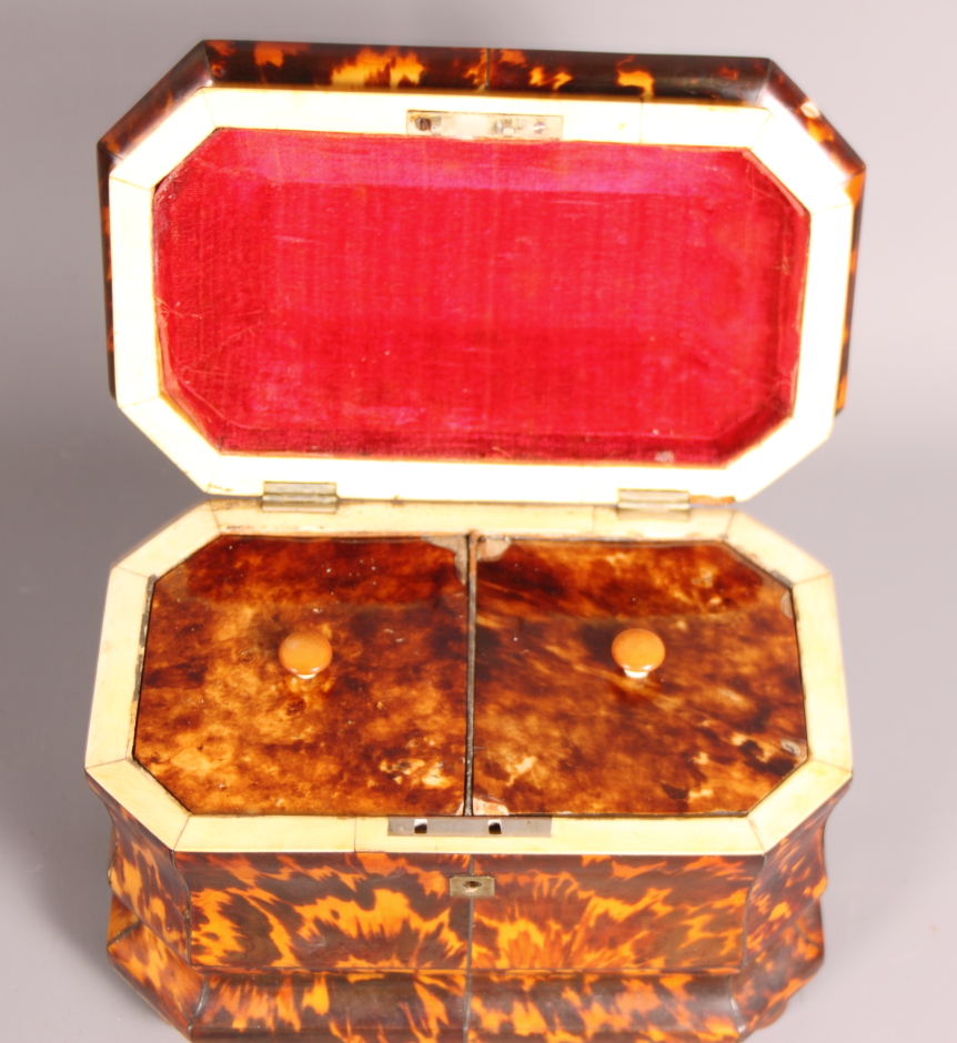 A 19th Century tortoiseshell and ivory two-compartment tea caddy, 8" wide - Image 5 of 6