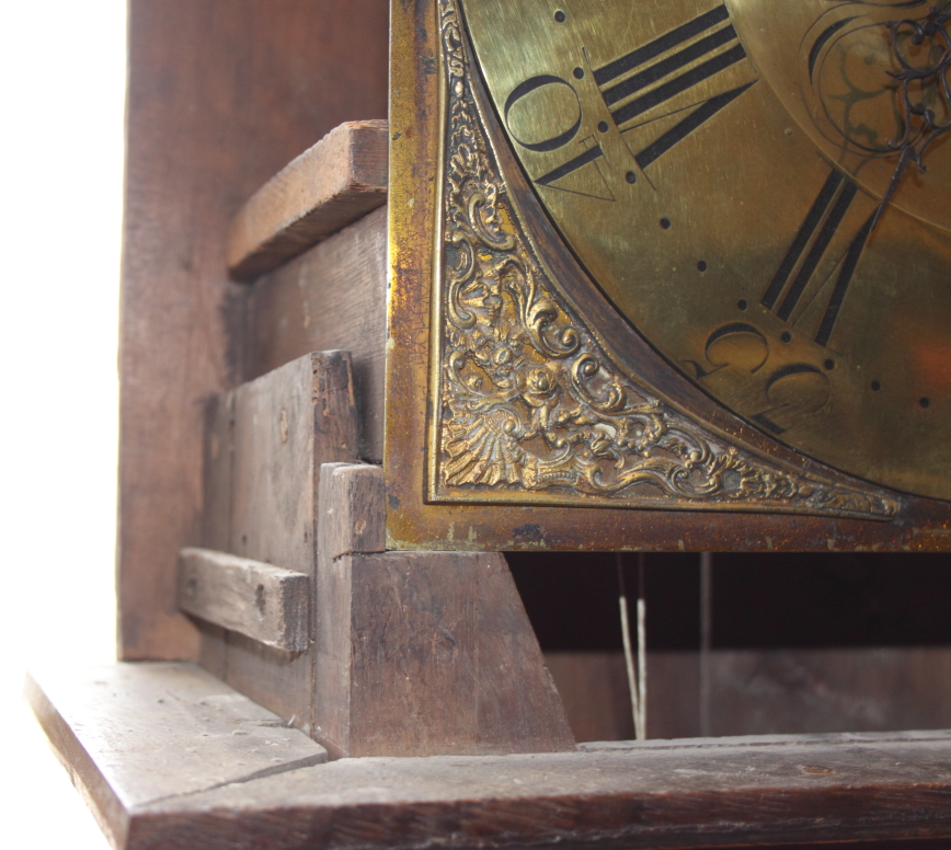An early 19th Century oak long case clock with eight-day striking movement by Maurice Thomas - Image 10 of 15