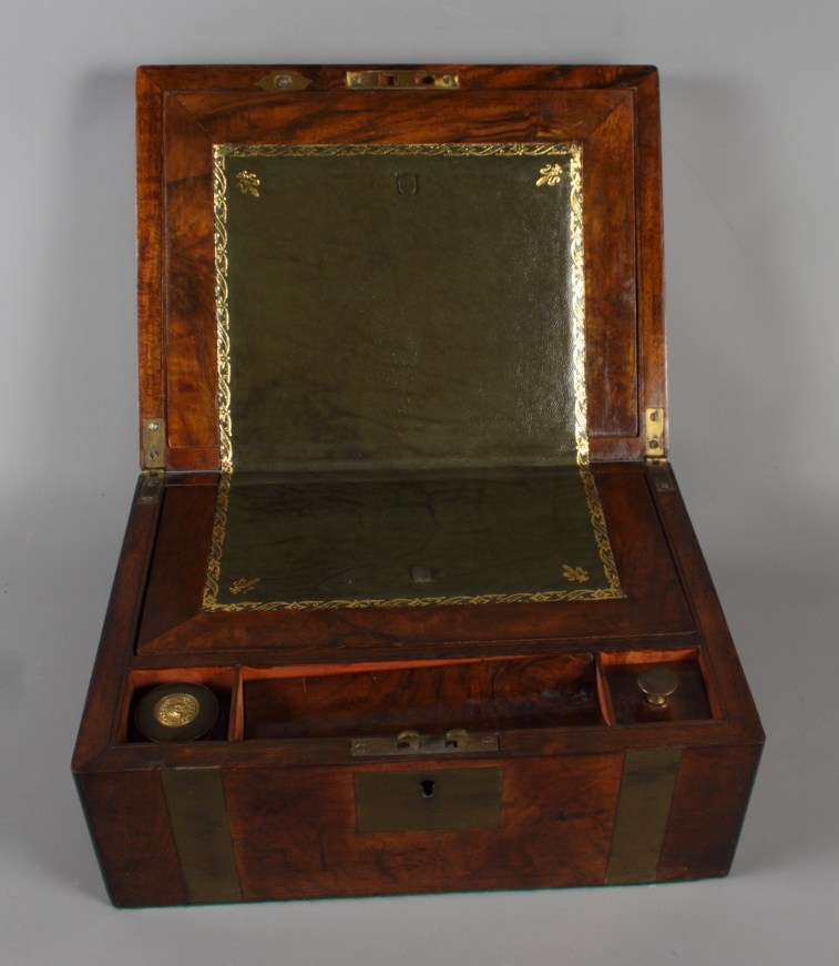 A Victorian walnut writing box with fitted interior, 16" wide - Image 3 of 3