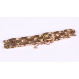 A 15ct gold gate link bracelet, 22.4g