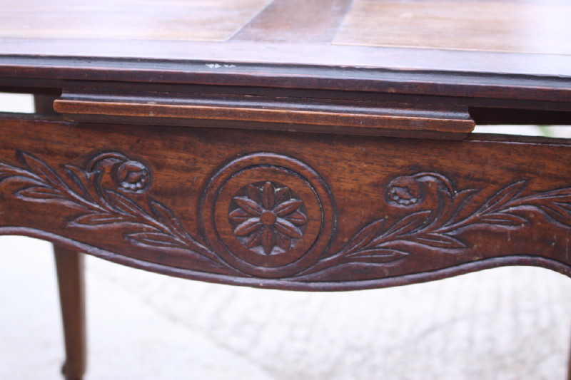 A French late 19th century fruitwood draw leaf dining table, on cabriole supports, 45" x 78" when - Image 2 of 2