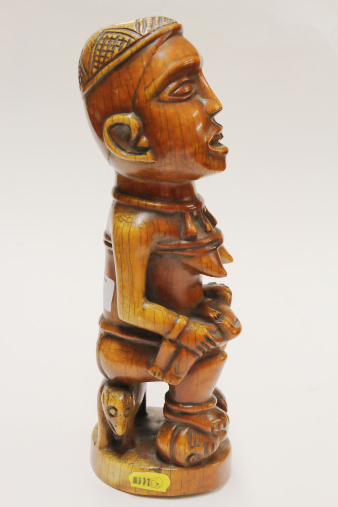 A West African carved ivory figure of a seated woman and child, 11 1/2" high - Image 4 of 6