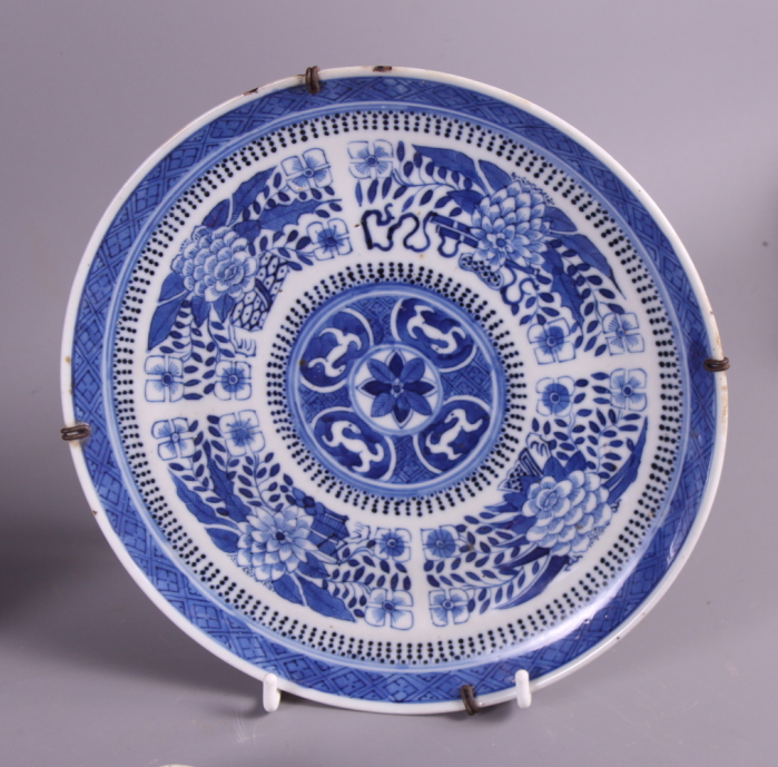 A pair of 19th century Chinese porcelain blue and white plates decorated floral motifs, a larger - Image 4 of 9