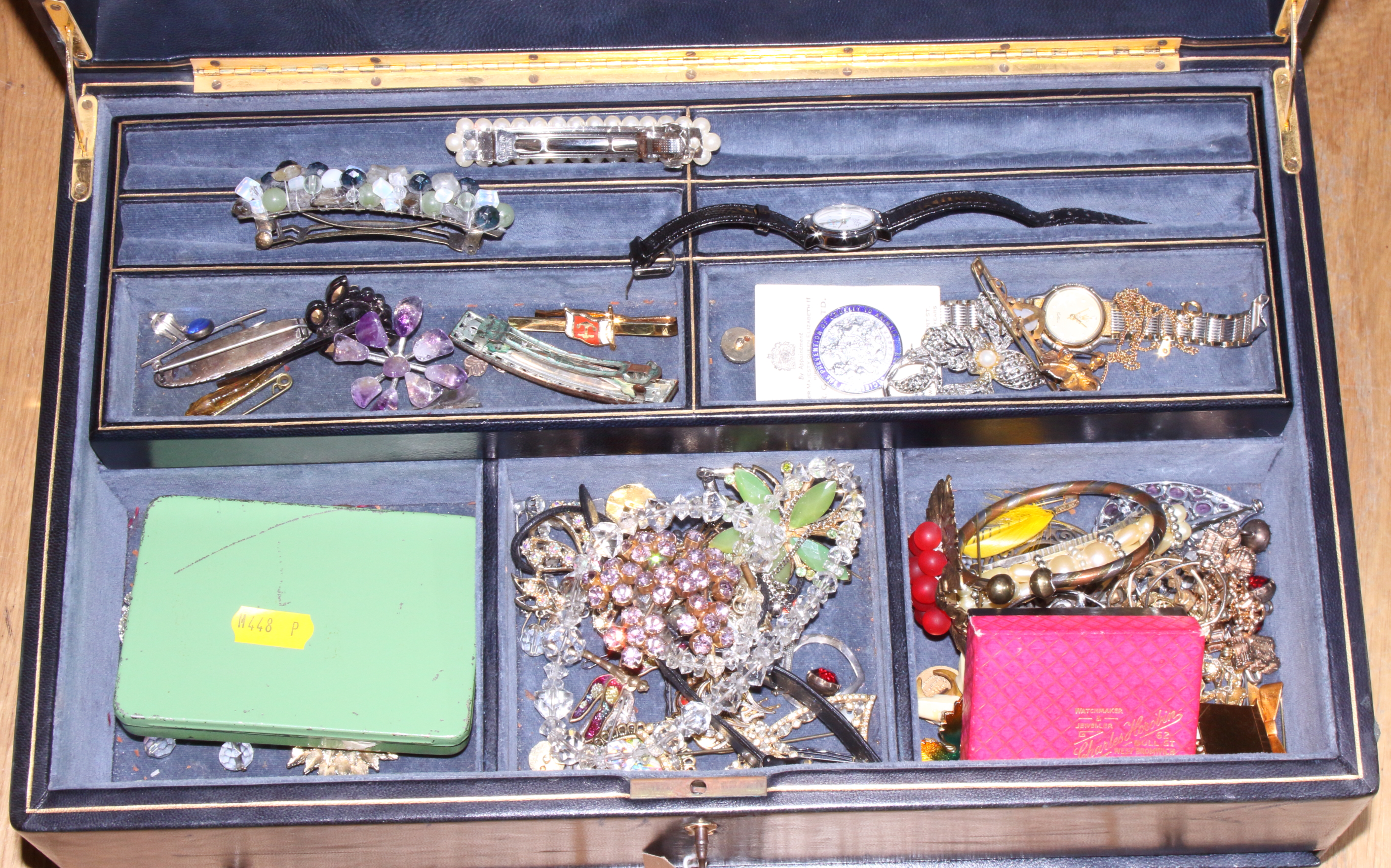 An assortment of costume jewellery, in blue leather case - Image 2 of 3