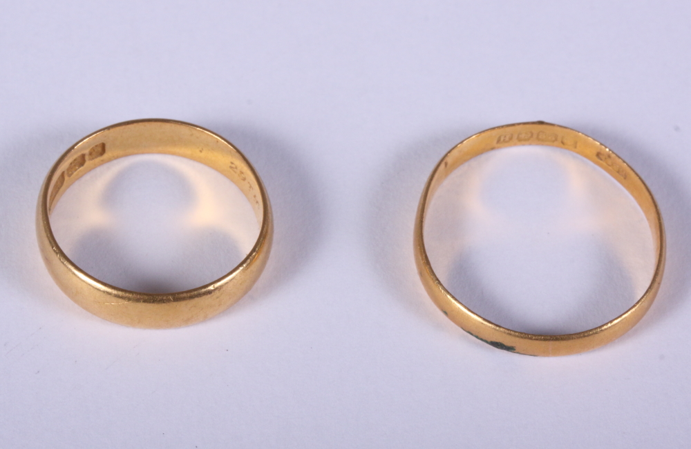 Two 22ct gold wedding bands, 5.6g