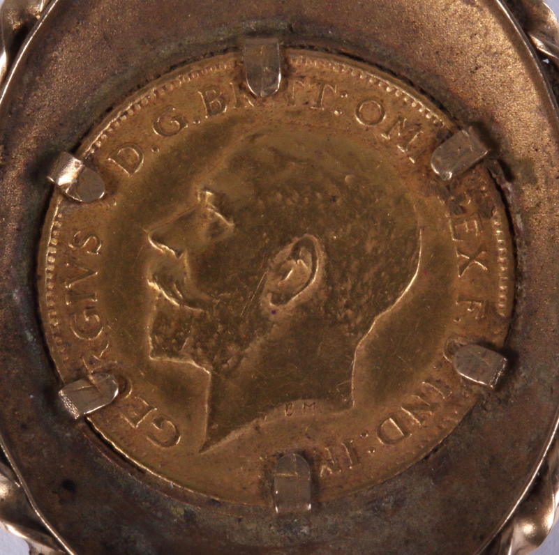 A gold half sovereign dated 1914, in 9ct gold pendant mount, 8.2g gross - Image 3 of 3