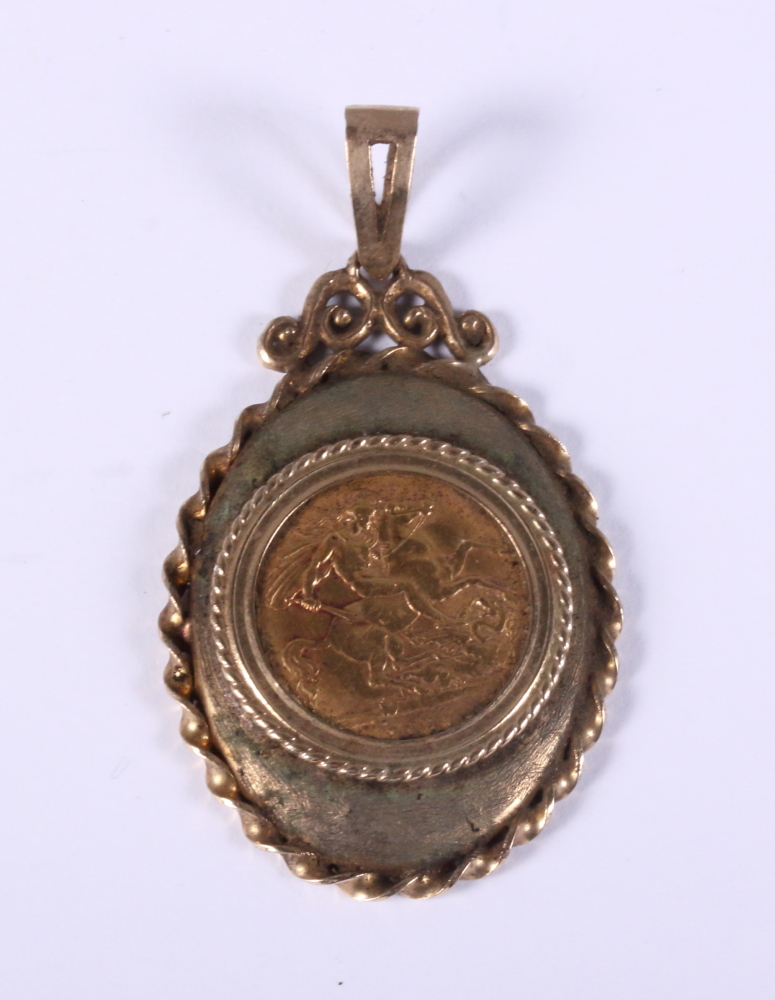 A gold half sovereign dated 1914, in 9ct gold pendant mount, 8.2g gross