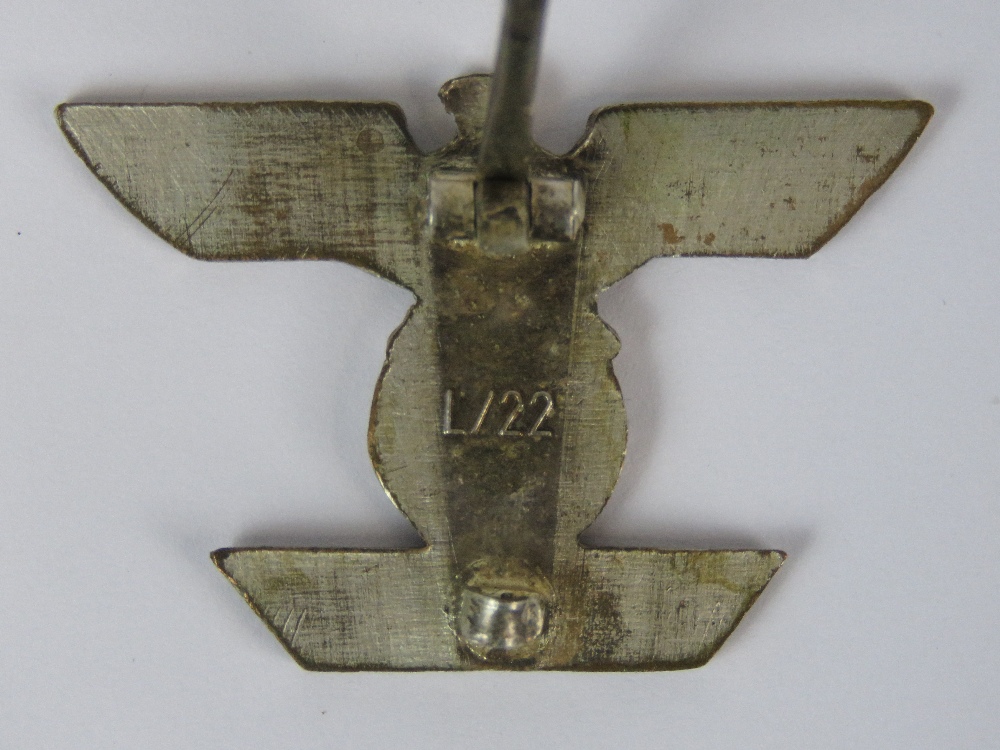 A fine quality reproduction WW2 Nazi German Iron cross bar (3cm high) with fitted case; - Image 2 of 2