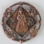 An unusual pierced copper brooch depicting Elizabeth I upon, 4,5cm wide.