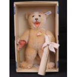 A limited edition Steiff "Snap Dicky 1936 Blond 32" 1996 replica teddy bear, no.