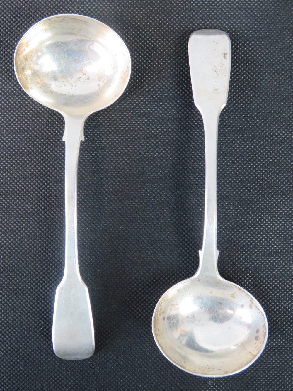 A pair of Victorian HM silver short ladles, 4.41ozt.