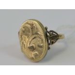 A Victorian style 9ct gold poison ring,