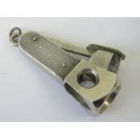 A HM silver hinged cigar cutter, Birmingham 1970 - Deakin & Francis,