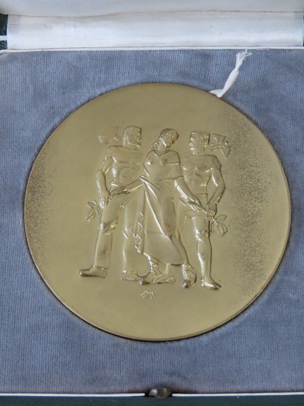 A WWII German Gold Award plaque, bearing