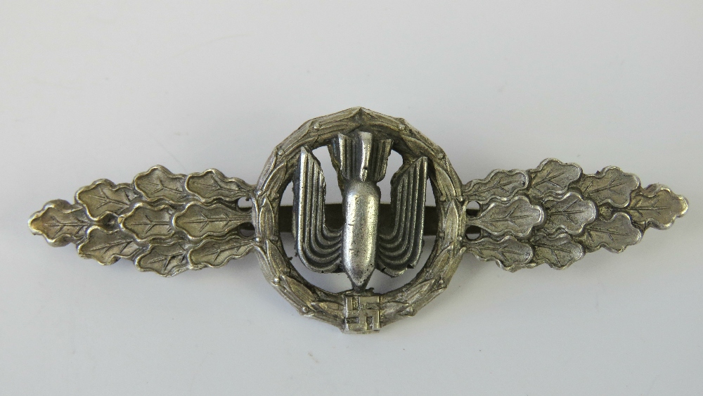 A WWII Lufftwaffe Bomber clasp.