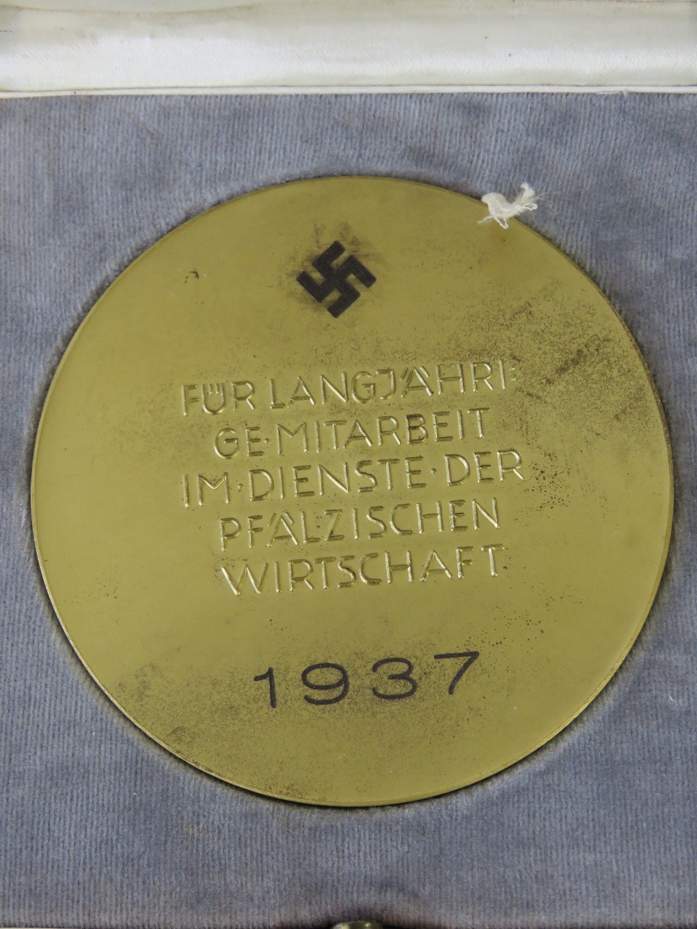 A WWII German Gold Award plaque, bearing - Image 2 of 2