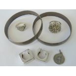 A quantity of silver and white metal jewellery; square shaped hoop earrings stamped 925,