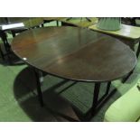 A good Victorian Mahogany oval drop leaf table, 157cm extended, good timber throughout.