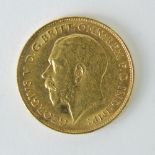 A 22ct gold George V 1913 half sovereign, 4g.