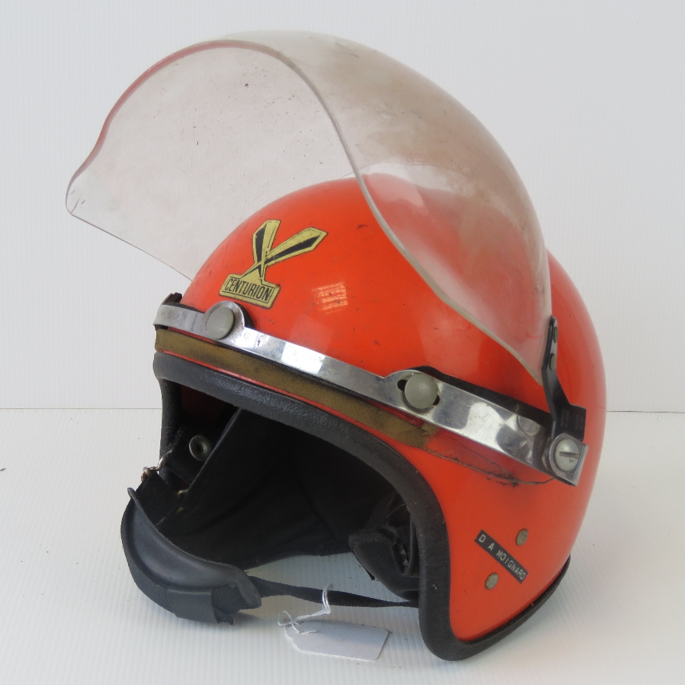 A vintage racing helmet complete with vi - Image 2 of 3