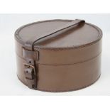 A vintage pigskin leather circular collar box, 15cm dia.