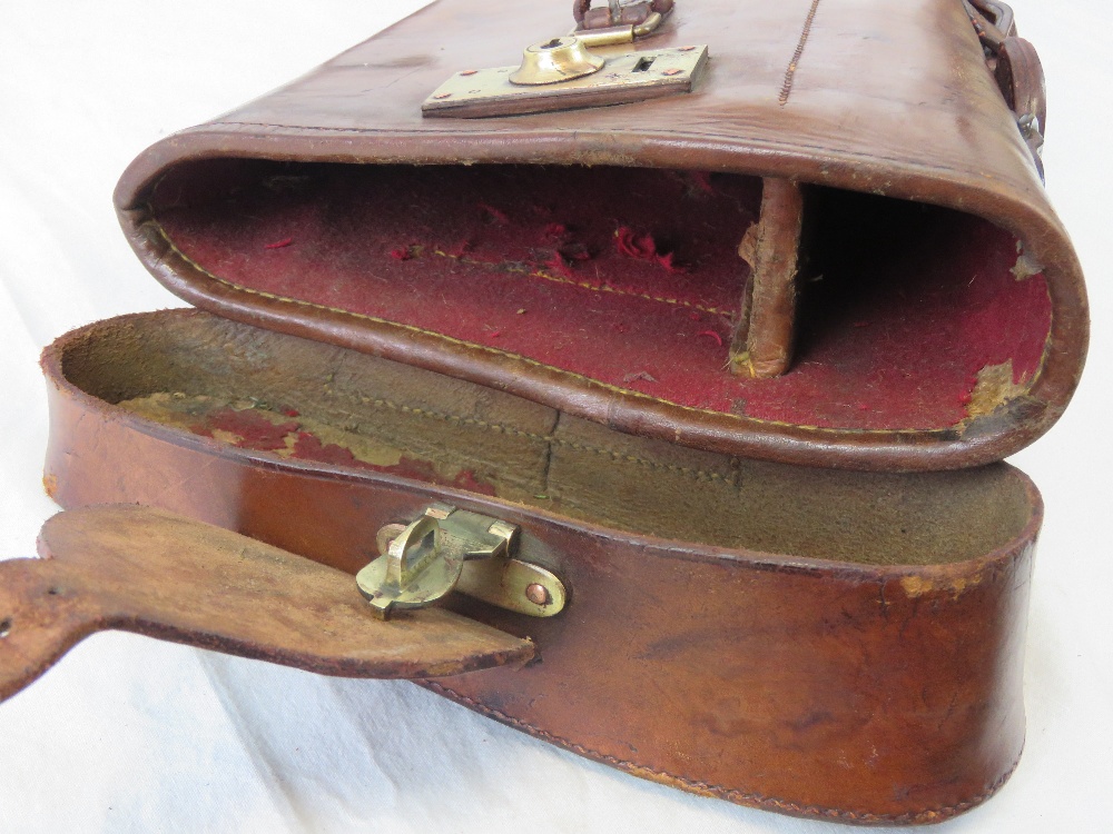 A brown leather leg o'mutton gun case wi - Image 3 of 3