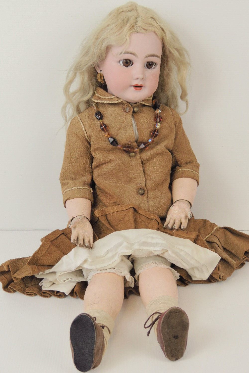 A early 20thC bisque head doll probably by Simon & Halbig, - Image 4 of 4