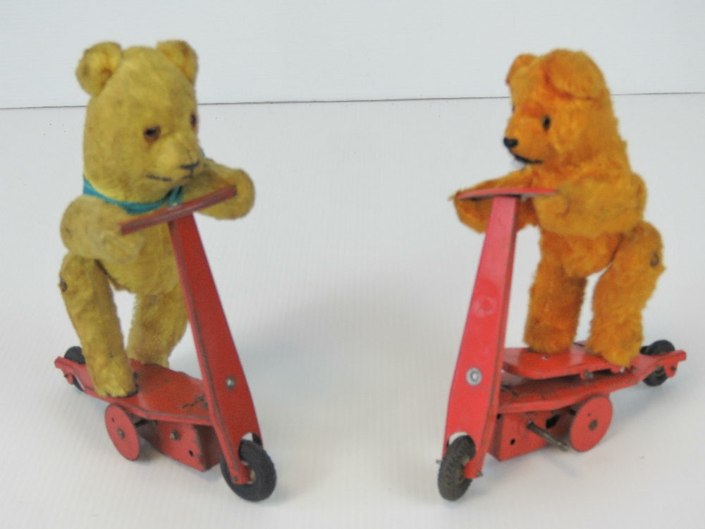 Two vintage tin plate clockwork wind up scooter riding teddy bears, unbranded. c1940-50s. - Image 2 of 2