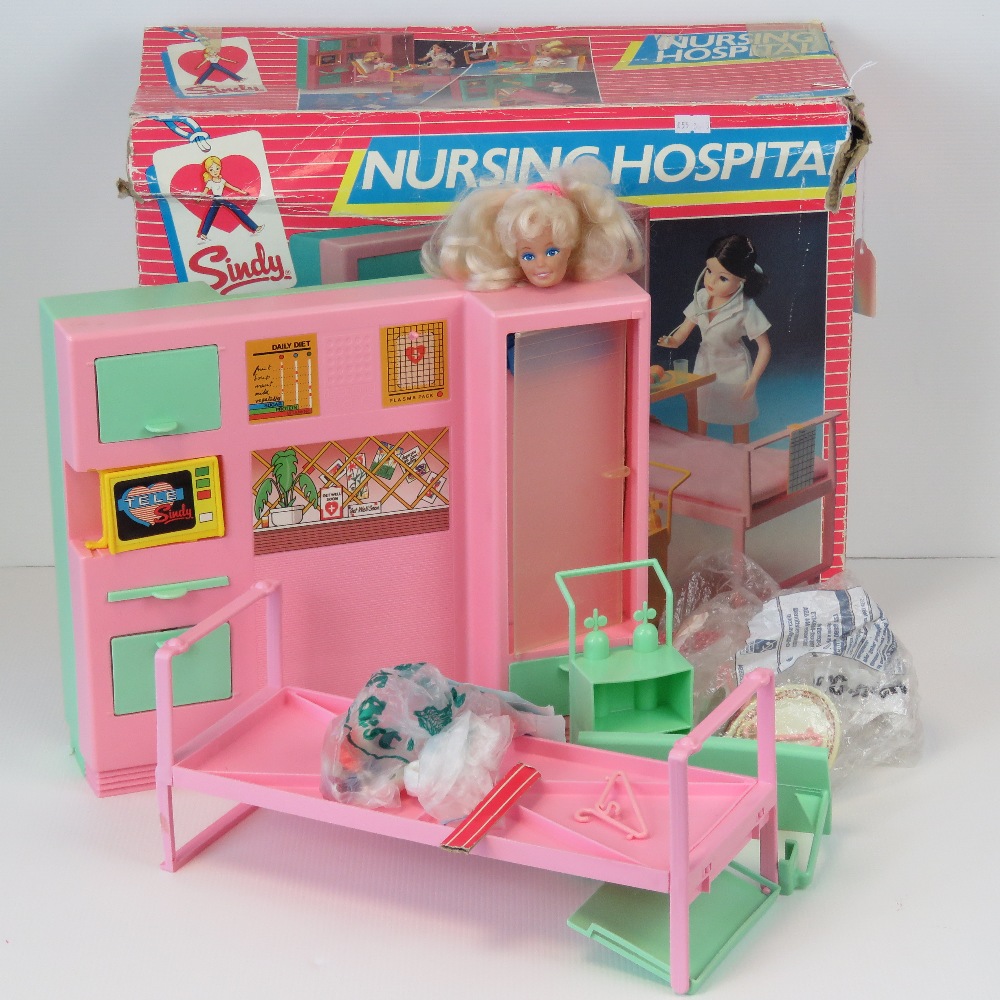 Sindy; Nursing hospital in original box.