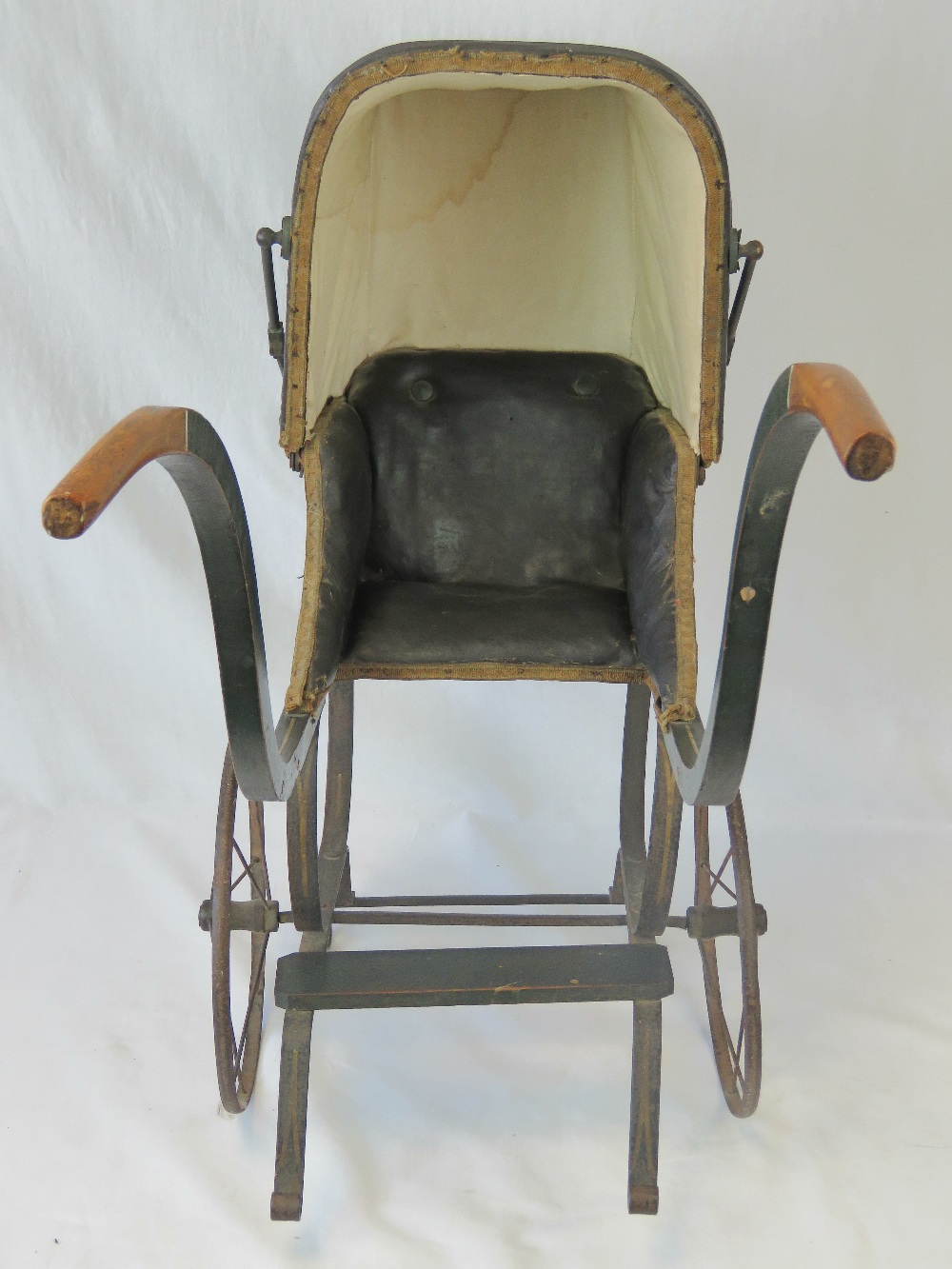 A Victorian dolls pram or pushchair with - Image 3 of 3