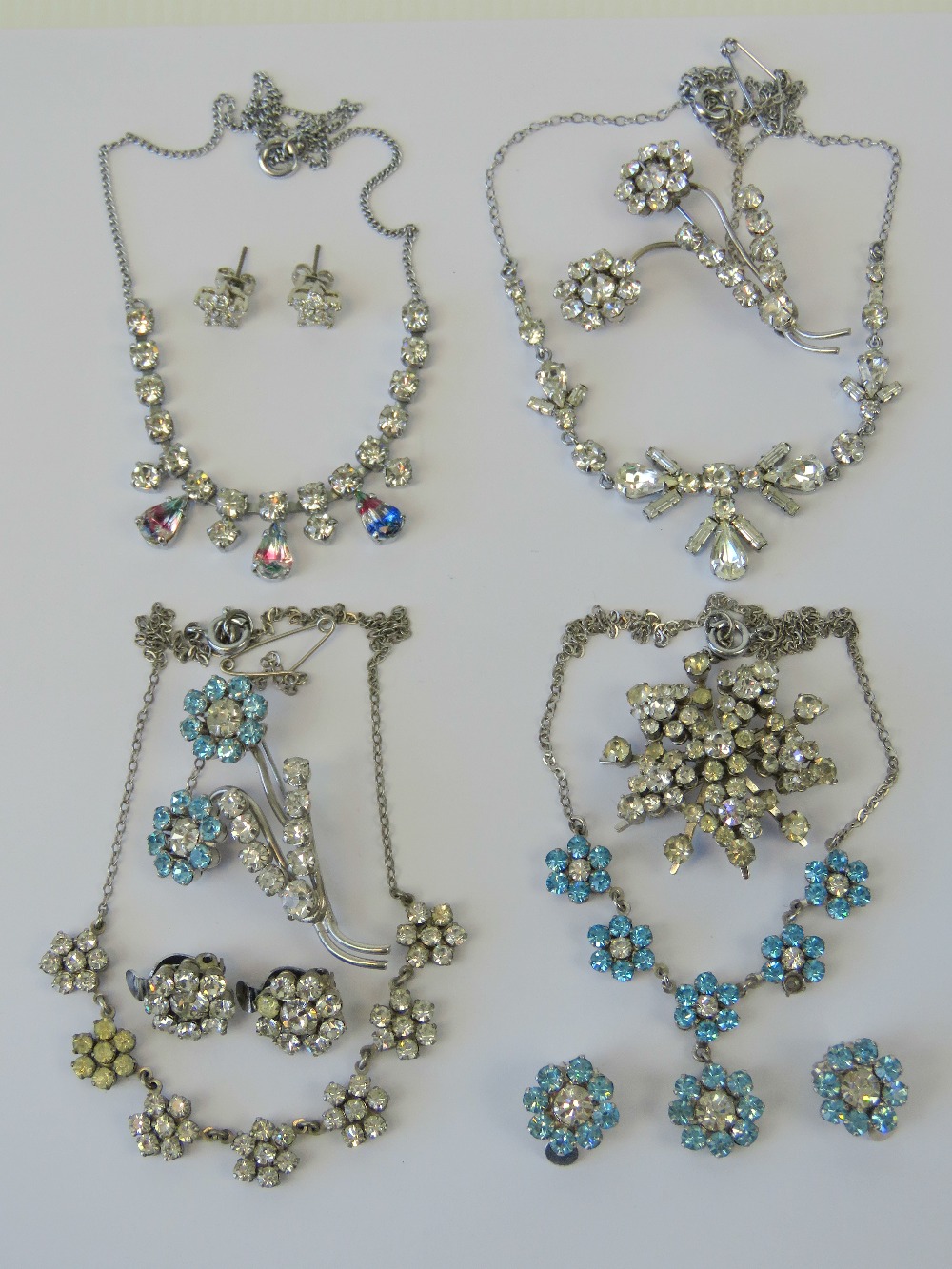 A quantity of vintage costume jewellery