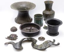 A COLLECTION OF ARCHAISTIC AND OTHER BRONZE VESSELS AND OTHER METAL WARES, 19TH CENTURY AND EARLIER,