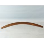 A LARGE AUSTRALIAN HARDWOOD BOOMERANG. 97 CM SPAN