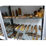 A LARGE COLLECTION OF TREEN, HARDWOOD PLUMBERS FORMS, SHAPING WEDGES, FLAT MALLETS BEADS ETC (QTY)