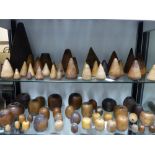A LARGE COLLECTION OF TREEN, HARDWOOD PLUMBERS FORMS, CONES, BEADS ETC. (QTY).