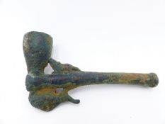 AN EARLY FAR EASTERN BRONZE OPIUM PIPE HEAD, FINELY CAST WITH FIGURE OF RAT SUPPORTING THE BOWL 10