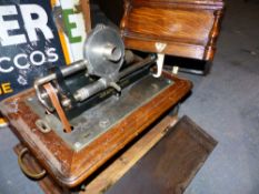 AN EDISON GRAMOPHONE PHONOGRAPH WITH A QUANTITY OF CYLINDERS