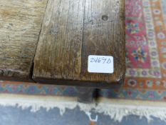 AN 18TH CENTURY OAK DRAW LEAF REFECTORY TABLE ON TURNED LEGS WITH H STRETCHER, 348 CM LONG EXTENDED