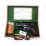 A WEBLEY SENIOR AIR PISTOL, IN .22 CALIBRE, SERIAL NO S12877, CONTAINED IN ITS GREEN FELT LINED