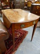 A GEORGIAN MAHOGANY INLAID BOW END PEMBROKE TABLE. 83cms WIDE