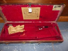 A LEATHER DOUBLE GUN CASE WITH LABEL FOR WW GREENER