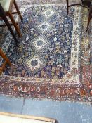 AN ANTIQUE PERSIAN SHIRAZ RUG. 198x155cms.