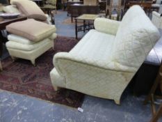 A GOOD QUALITY THREE SEATER SETTEE OF HOWARD DESIGN BY PORTMAN UPHOLSTERY TOGETHER WITH A SIMILAR