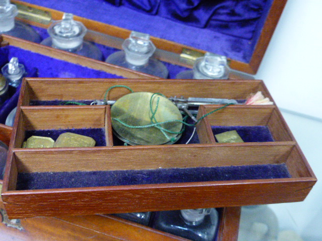 A VICTORIAN MAHOGANY APOTHECARY BOX WITH FITTED BOTTLES, SCALES AND PESTLE TOGETHER WITH A VINTAGE - Image 9 of 19